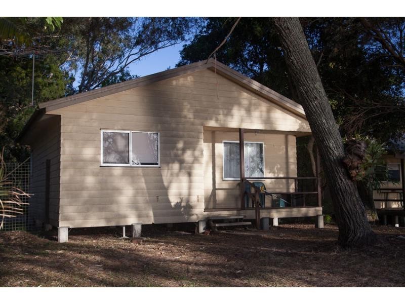2 Birch Street, Amity Point QLD 4183