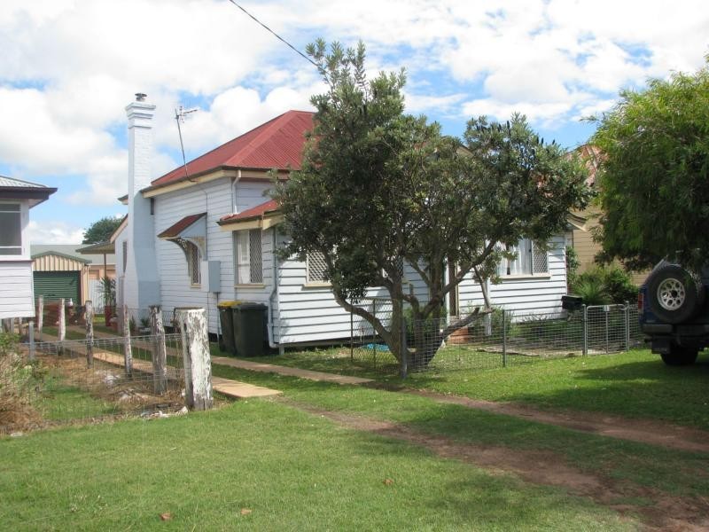 19 Guy Street, Warwick QLD 4370