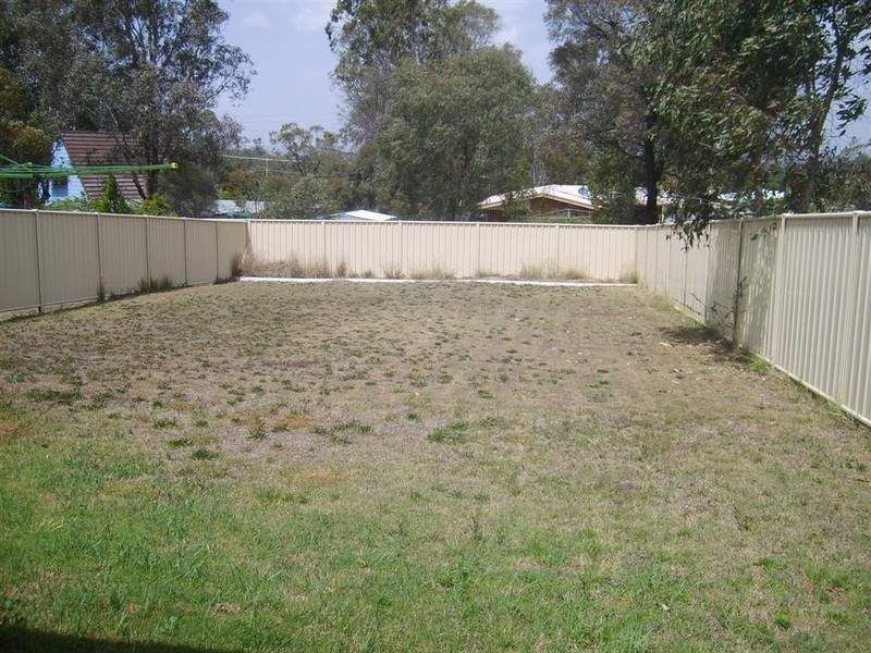 Duplex 2/4 Peregrine Court, Warwick QLD 4370