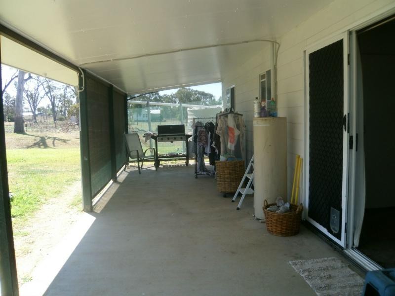 2762 Leyburn Cunningham Road, Pratten QLD 4370