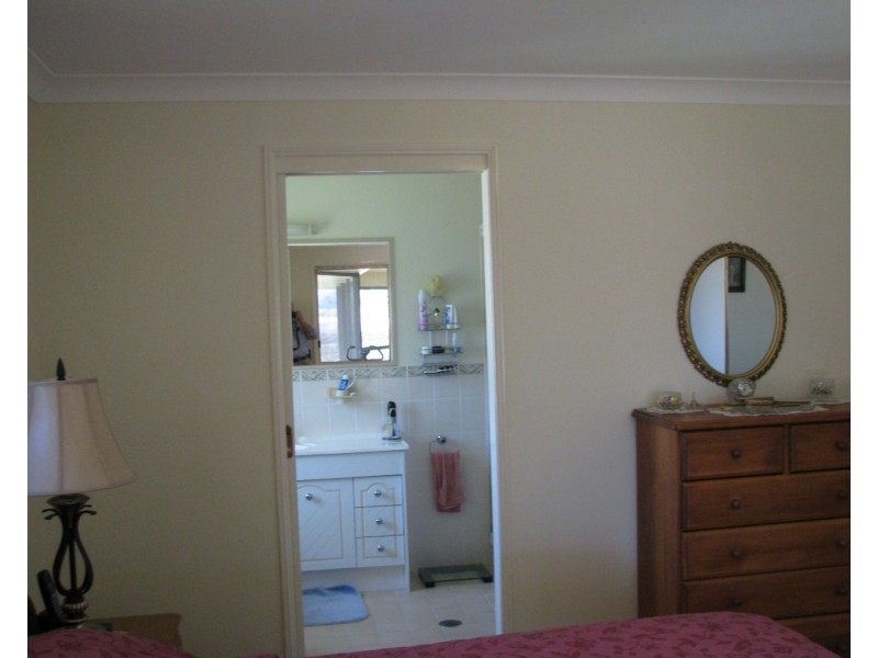 258 Swanfel Road, Swanfels QLD 4371