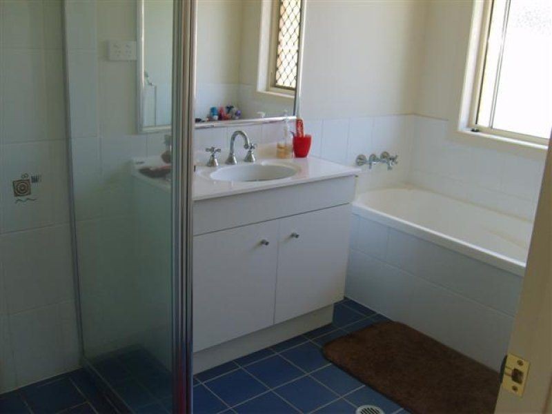 Duplex 1/4 Peregrine Street, Warwick QLD 4370