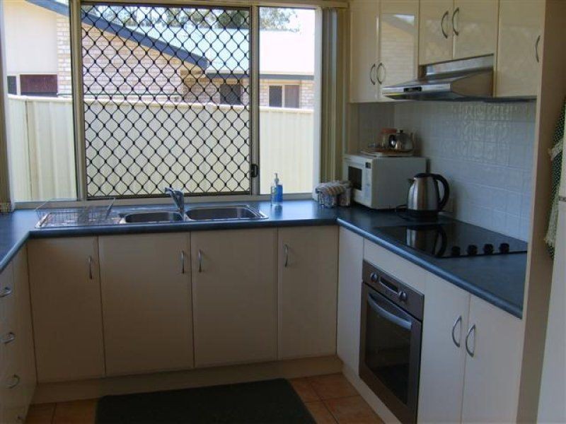 Duplex 1/4 Peregrine Street, Warwick QLD 4370