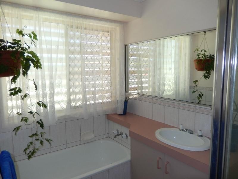 5 Gordon Street, Allora QLD 4362