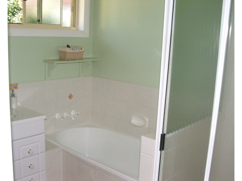 104 Shephards Drive, Deuchar QLD 4362