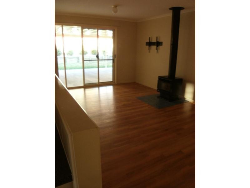 6 Lyons Crescent, Warwick QLD 4370