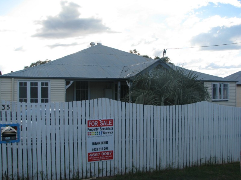 35 Wallace Street, Warwick QLD 4370