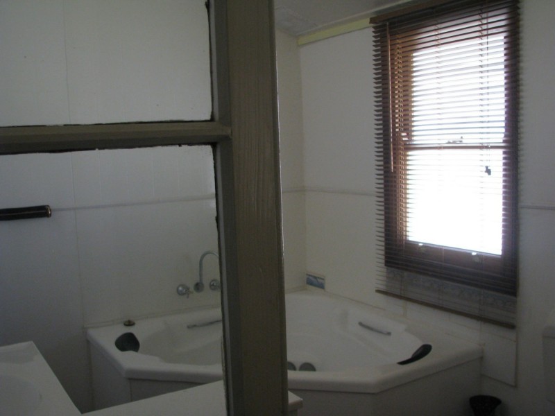 35 Wallace Street, Warwick QLD 4370