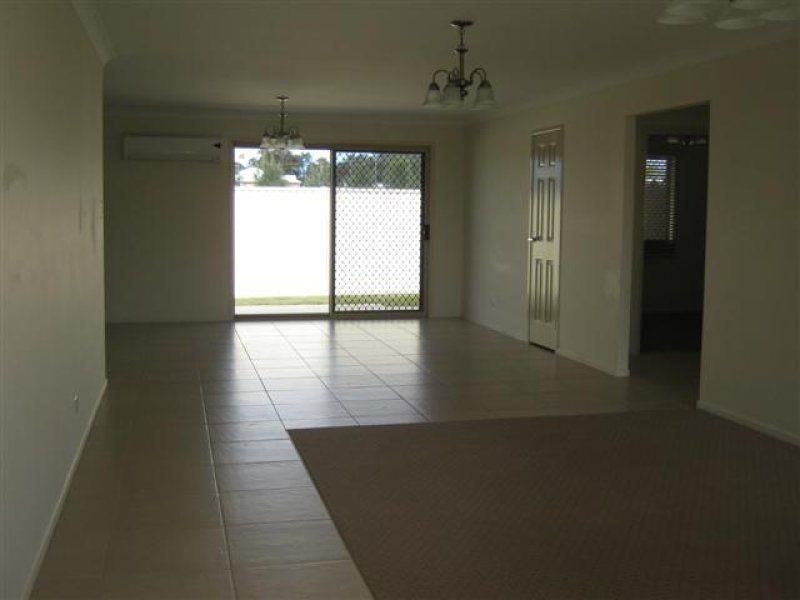 Unit 2/3 Coulsell Street, Warwick QLD 4370