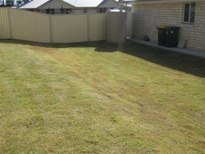Unit 2/3 Coulsell Street, Warwick QLD 4370