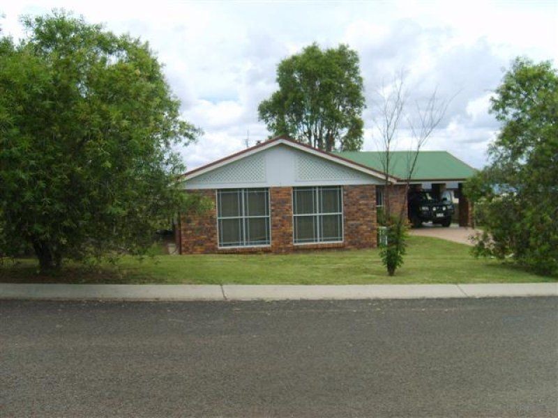 10 Lyons Crescent, Warwick QLD 4370