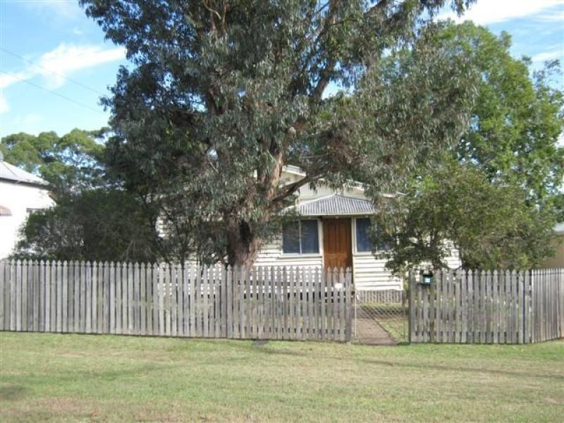 23 Wallace Street, Warwick QLD 4370