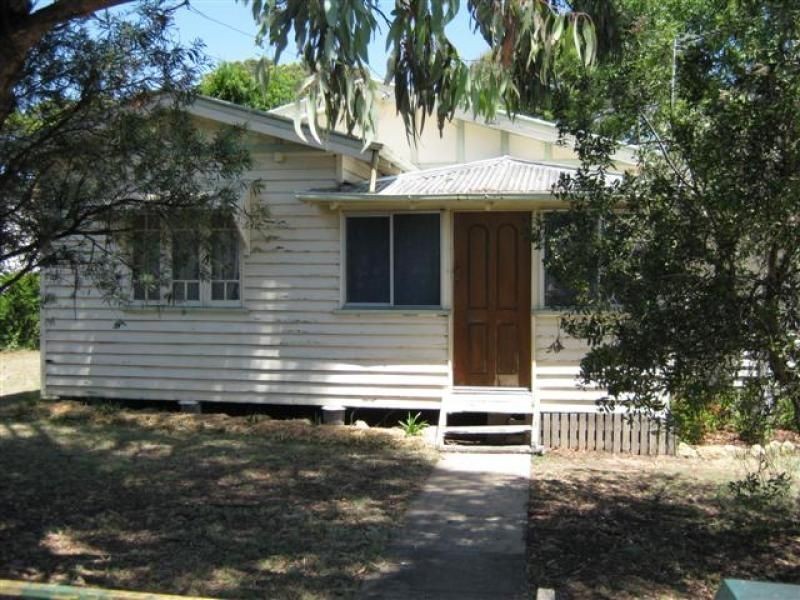 23 Wallace Street, Warwick QLD 4370