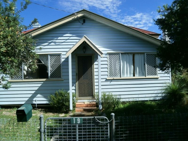 19 Guy Street, Warwick QLD 4370