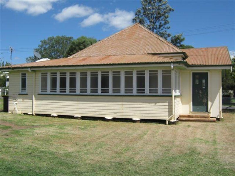 76 Pratten Street, Warwick QLD 4370