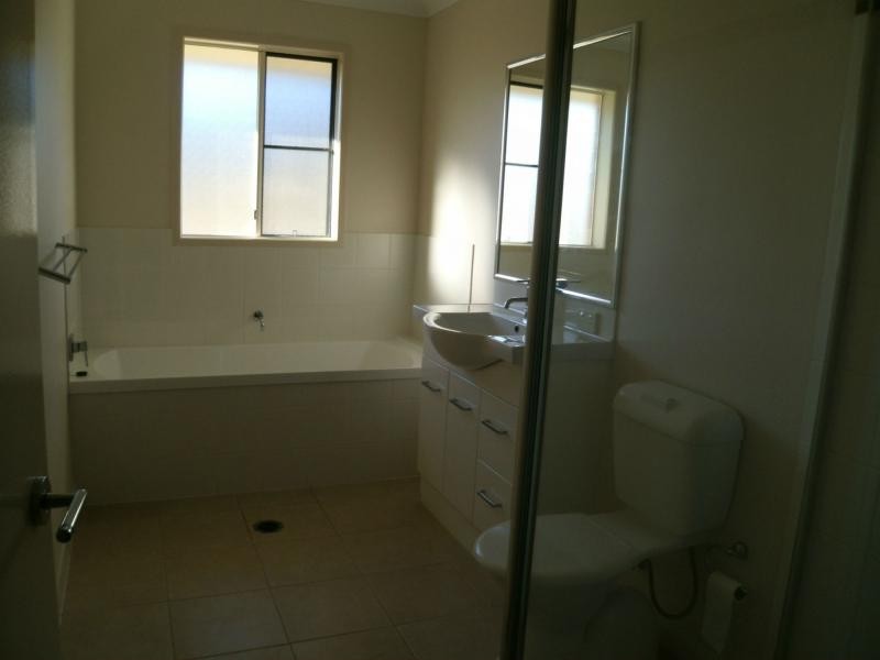 76 Kingsleigh Road, Warwick QLD 4370