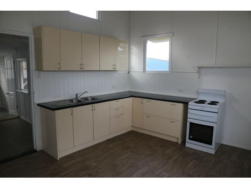 40 Lyons Street, Warwick QLD 4370