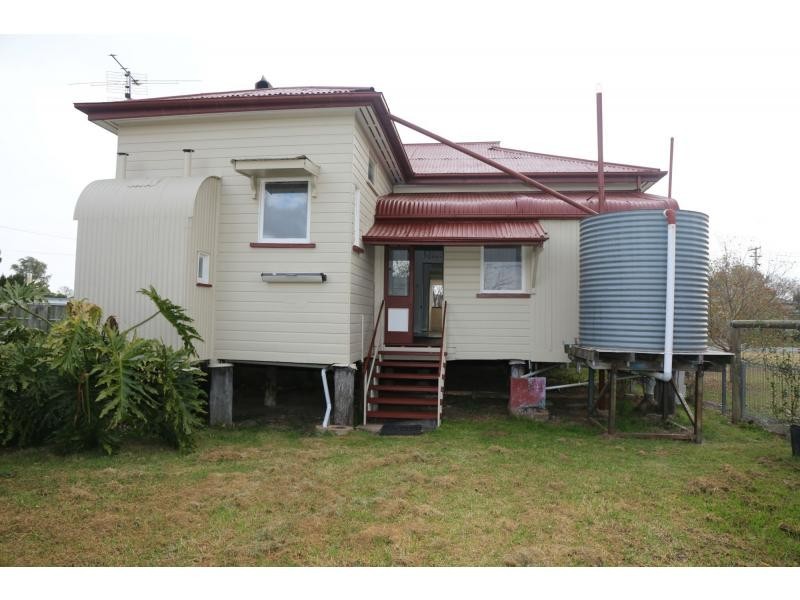 40 Lyons Street, Warwick QLD 4370