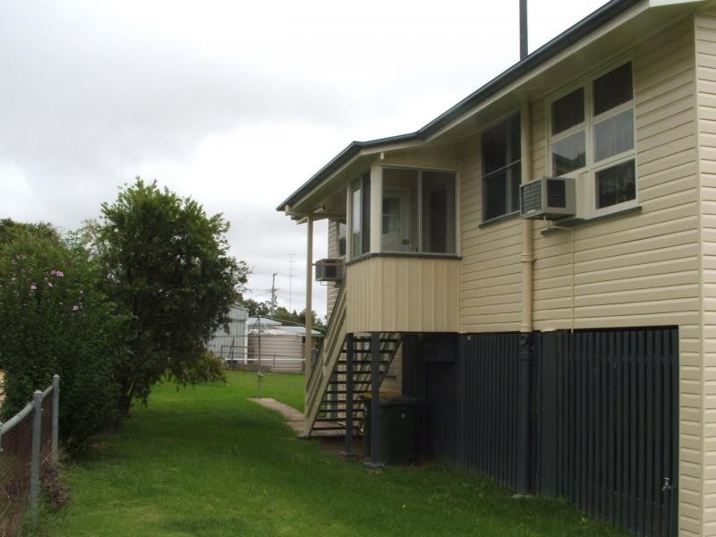 17 Clowes Crescent, Warwick QLD 4370