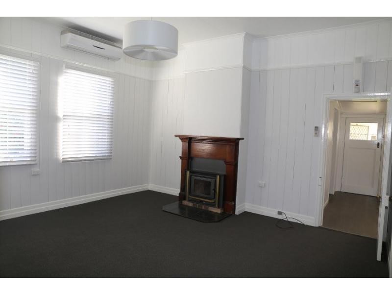 93 Albion Street, Warwick QLD 4370
