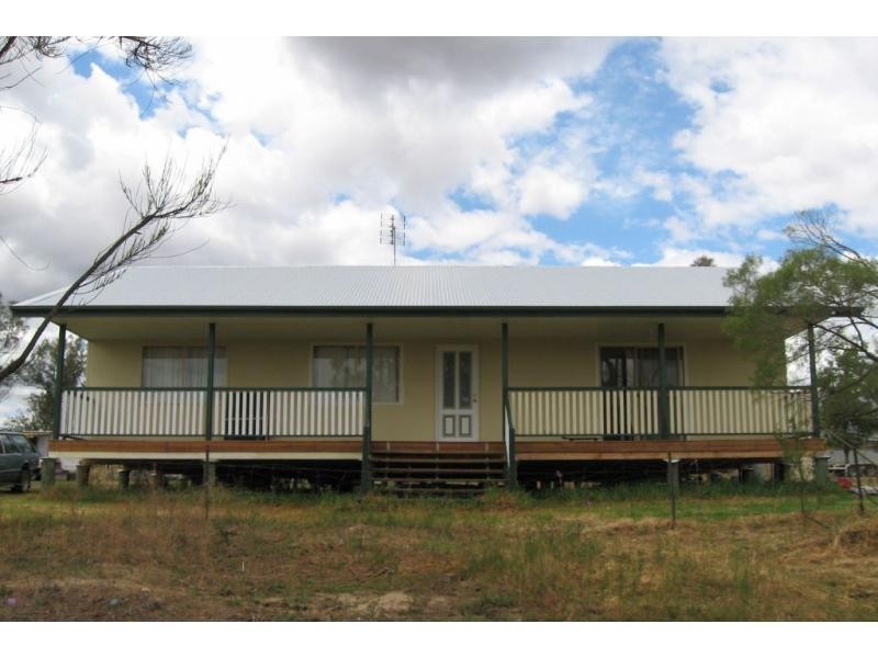 3 Malone Street, Texas NSW 4385