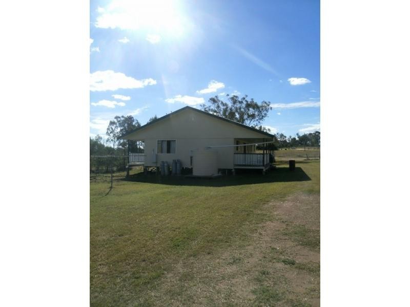 3 Malone Street, Texas NSW 4385