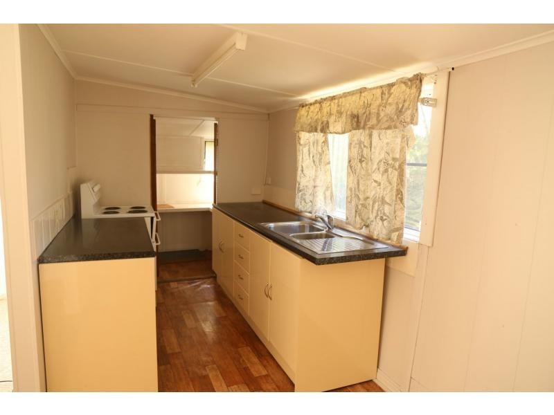 44 Myall Ave, Warwick QLD 4370
