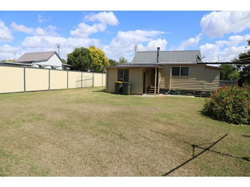 44 Myall Ave, Warwick QLD 4370