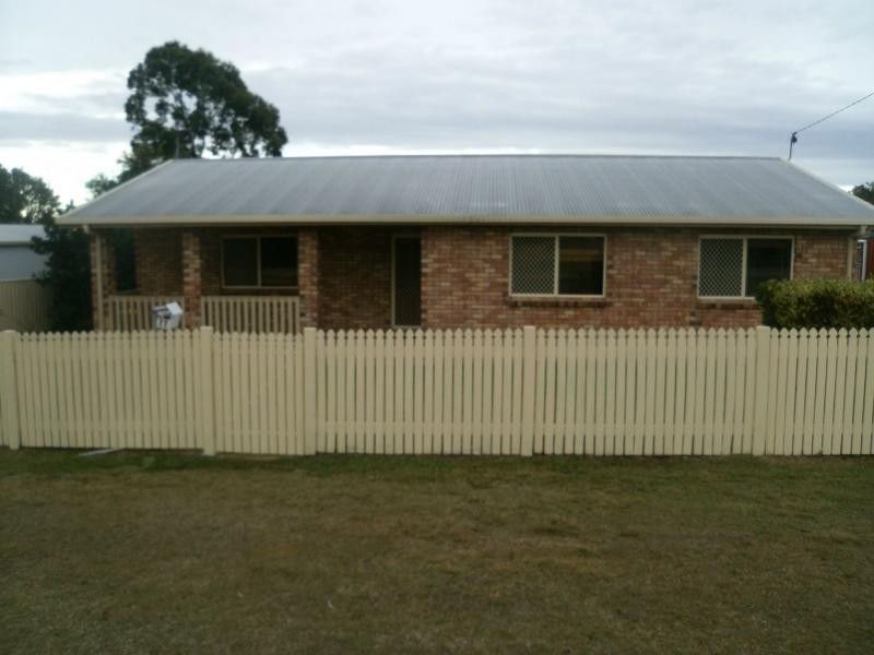 11 Robyn Street, Warwick QLD 4370