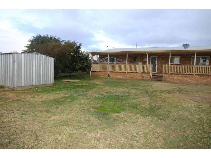 11 Robyn Street, Warwick QLD 4370