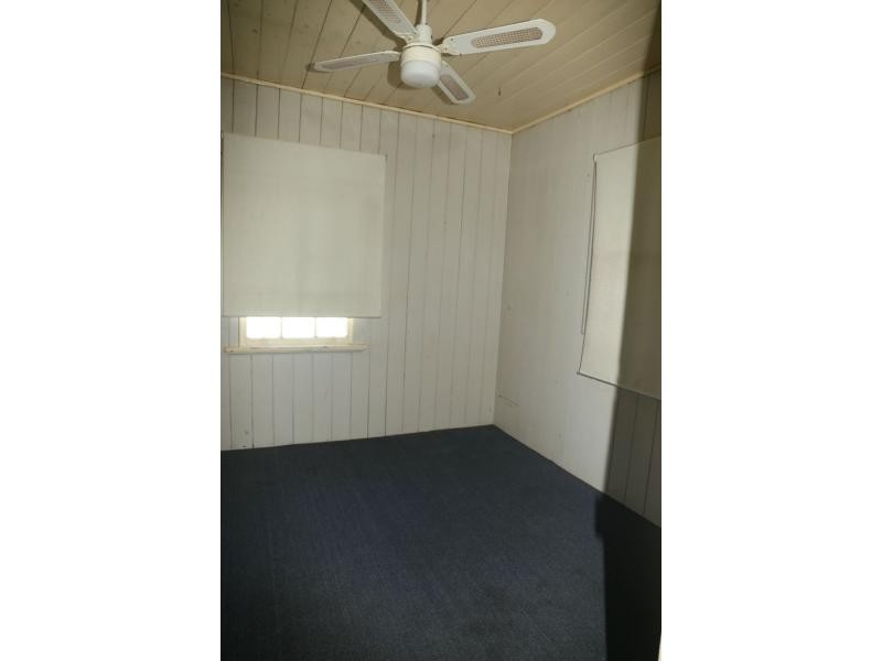 18 Railway Street, Karara QLD 4352
