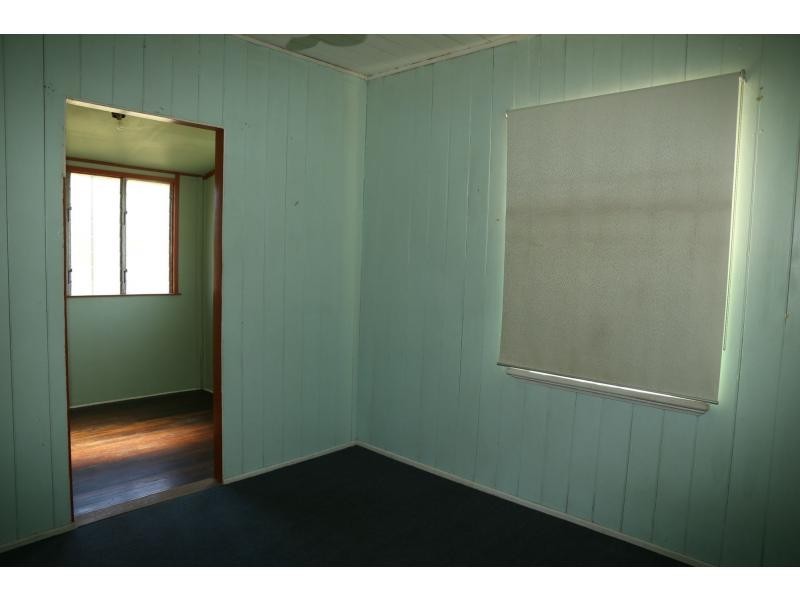 18 Railway Street, Karara QLD 4352