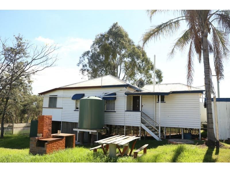 18 Railway Street, Karara QLD 4352