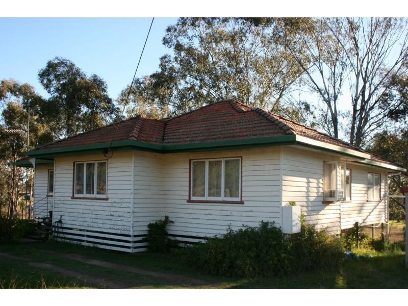 5 Dove Street, Leyburn QLD 4365
