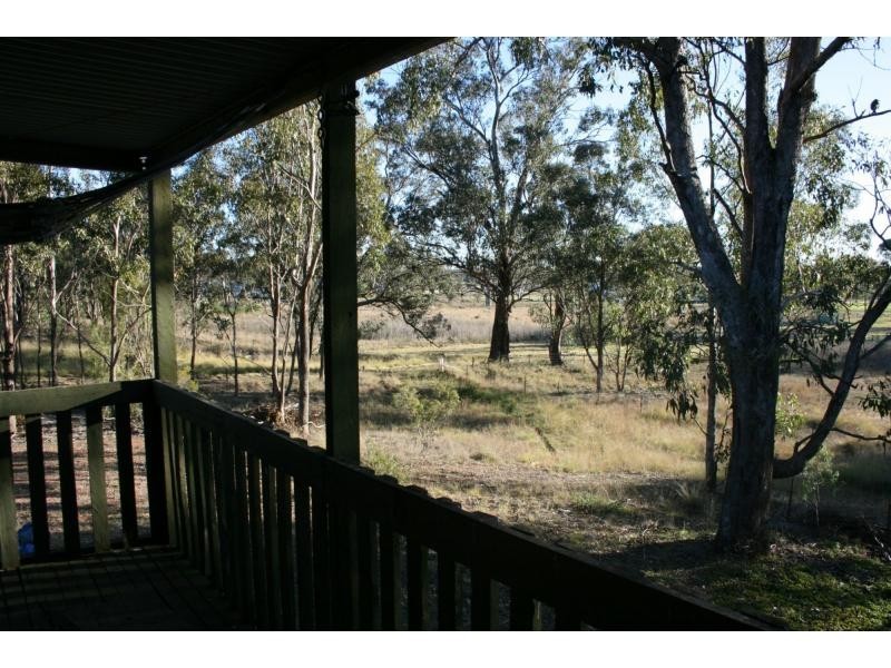 5 Dove Street, Leyburn QLD 4365