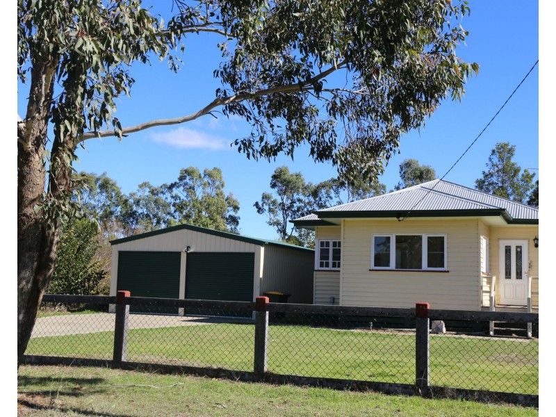 43 McIntyre Street, Leyburn QLD 4365