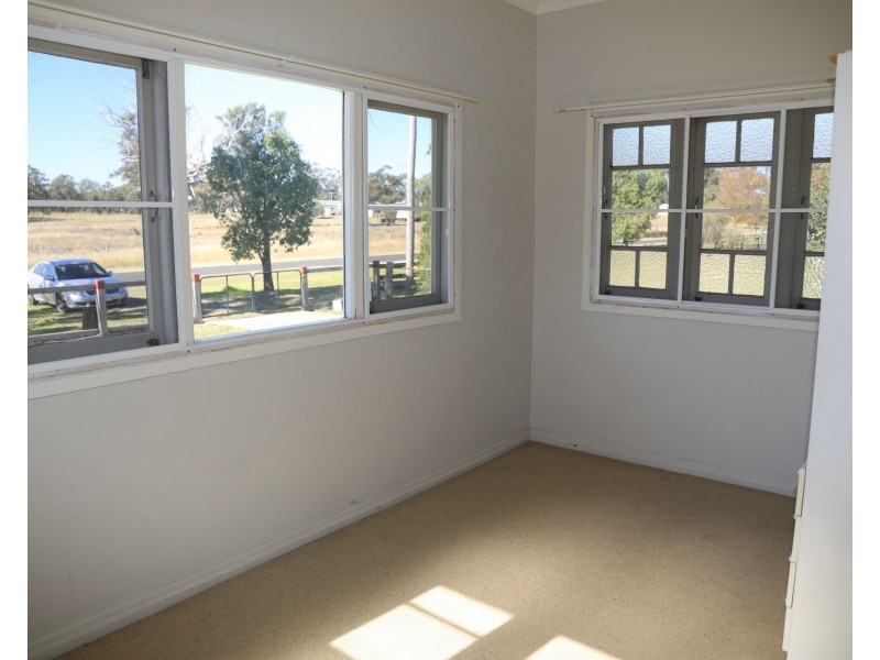 43 McIntyre Street, Leyburn QLD 4365