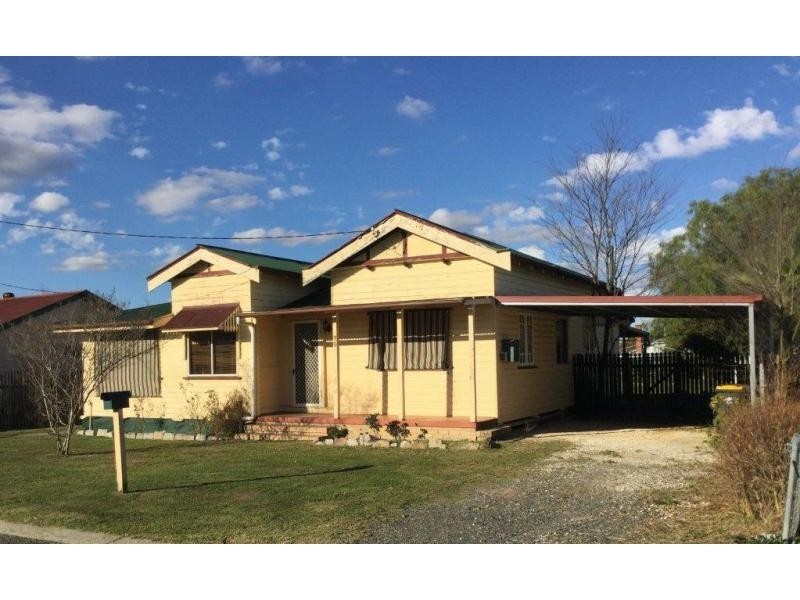 30 Stewart Avenue, Warwick QLD 4370