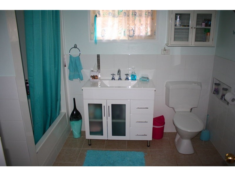 7 Leslie Lane, Hendon QLD 4362