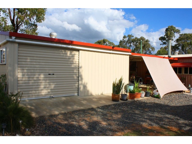 7 Leslie Lane, Hendon QLD 4362
