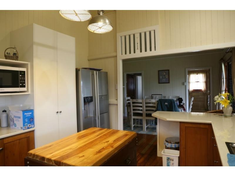 33 Locke Street, Warwick QLD 4370
