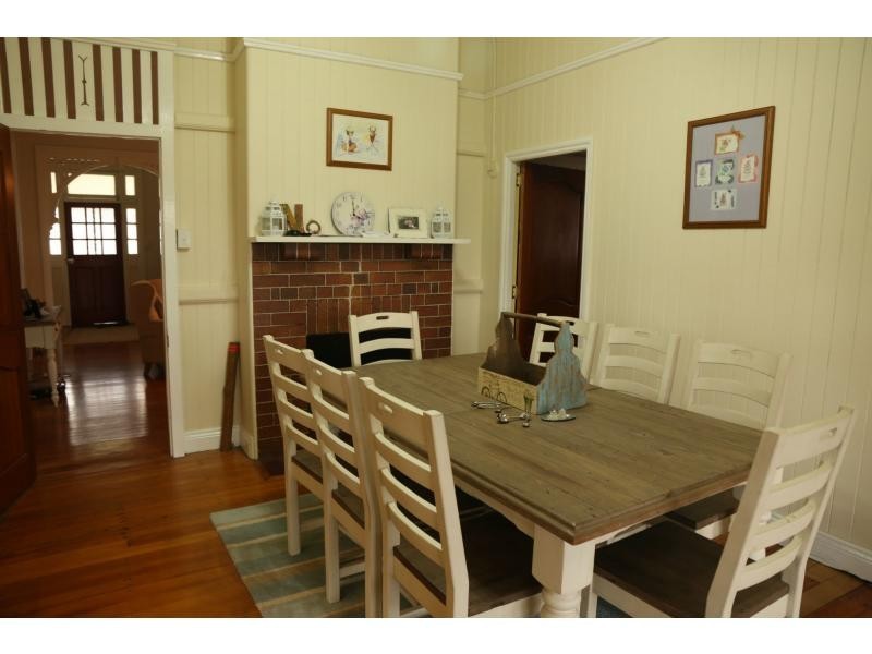 33 Locke Street, Warwick QLD 4370