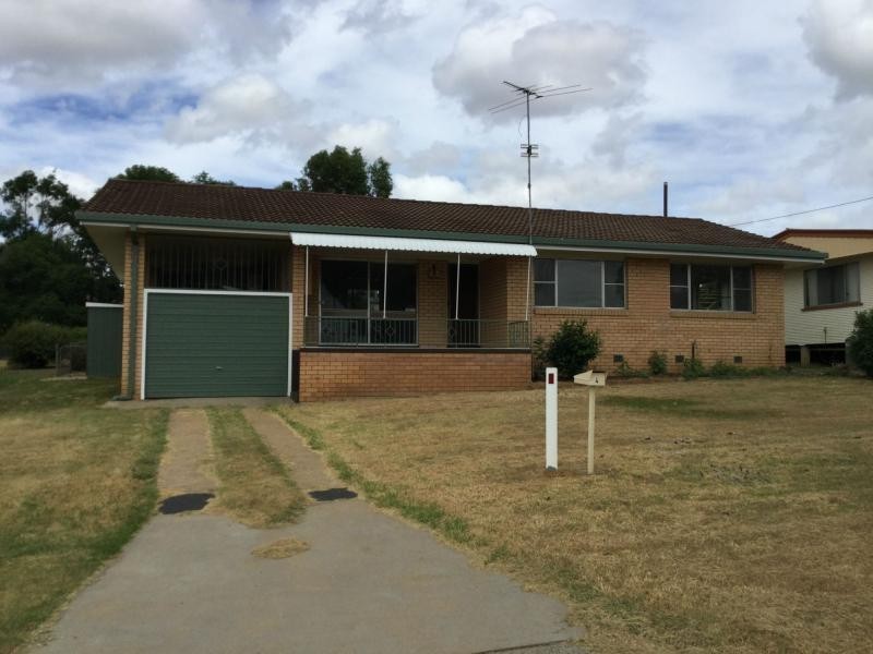 4 Evenden Street, Warwick QLD 4370