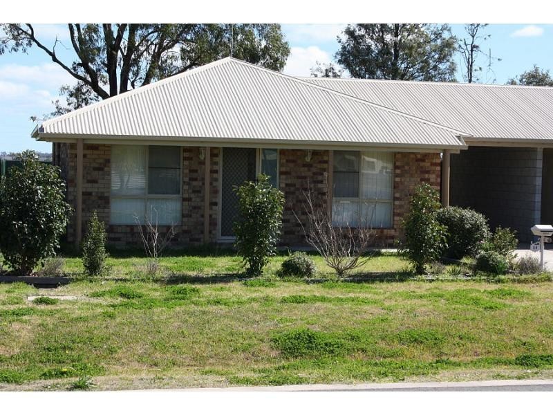 Unit A/8 Arnold Street, Warwick QLD 4370