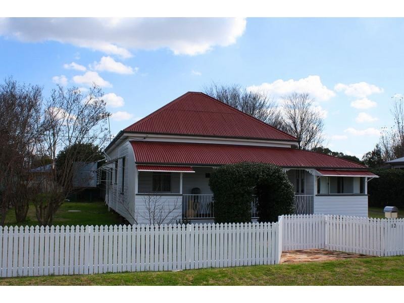 12 William Street, Allora QLD 4362