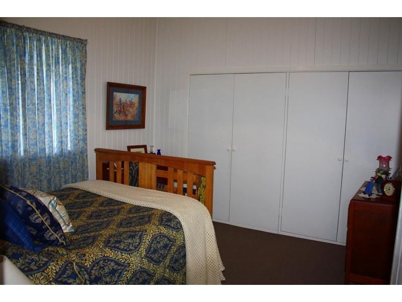 12 William Street, Allora QLD 4362