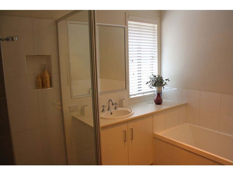 4 Norman Street, Allora QLD 4362