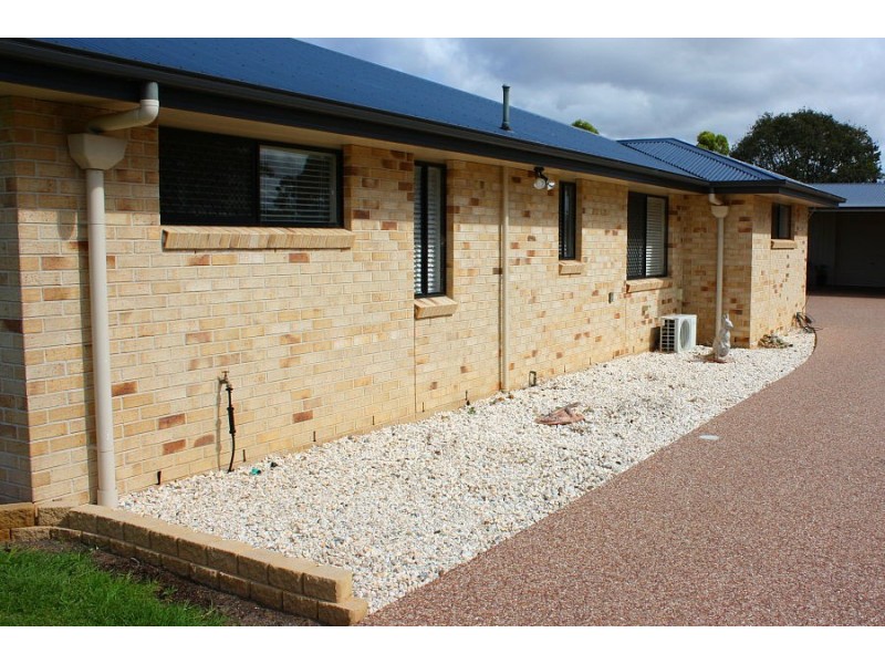 4 Norman Street, Allora QLD 4362