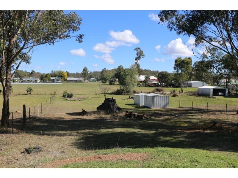 5834 Dove Street, Leyburn QLD 4365