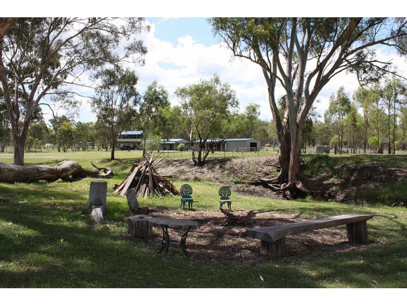 2369 Leyburn Cunningham Road, Pratten QLD 4370